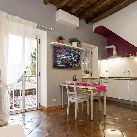 Mattonato Studio Apartment *
